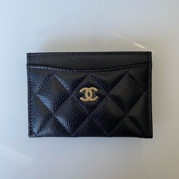 SOLD ❌ Chanel Classic Card Holder - Picture 3 of 8